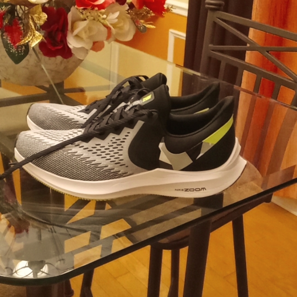 Black & White Nike Zoom